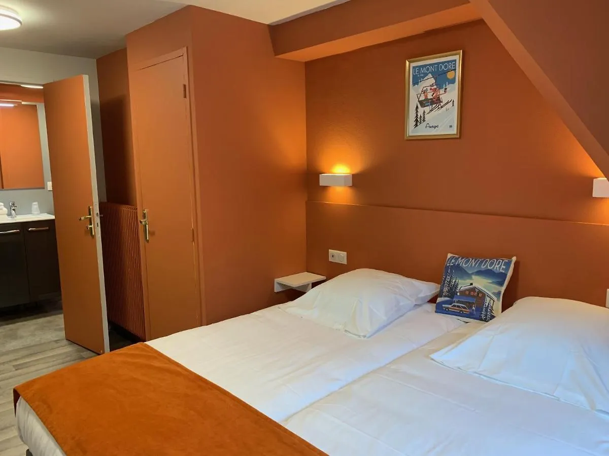 Logis Hotel Le Regis Le Mont-Dore 2*,  France